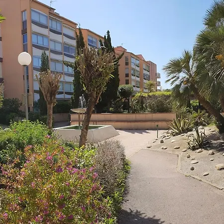 شقة Avec Piscine A 200m - 4 Couchages, Parking Privatif, - Fr-1-388-20